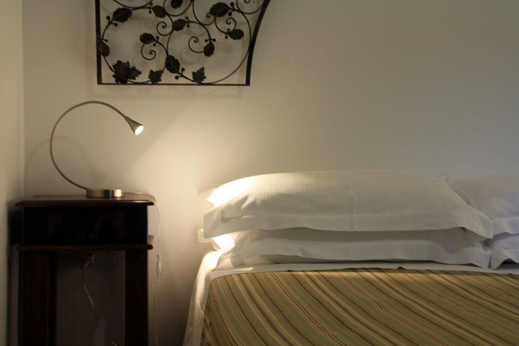 Arnesano B&B Villa Giuliana חדר תמונה